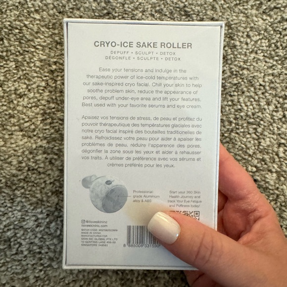 SKIN INC - 🤍 CRYO-ICE SAKE ROLLER - Picture 2 of 4